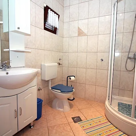 2 Bedroom In Tisno