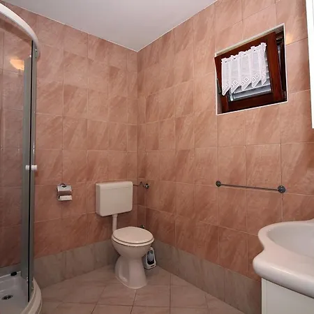 2 Bedroom In * Tisno