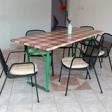 2 Bedroom In Tisno