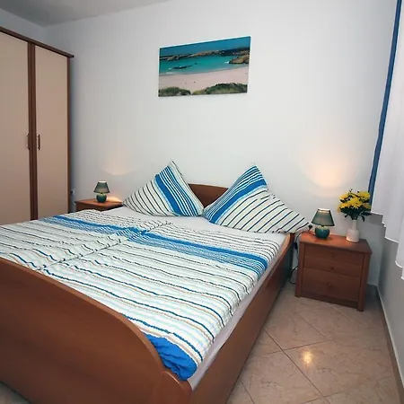 2 Bedroom In *